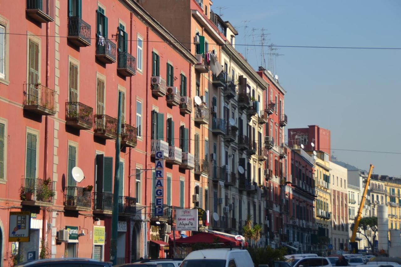 Bed and Breakfast 2 passi a Napoli Esterno foto