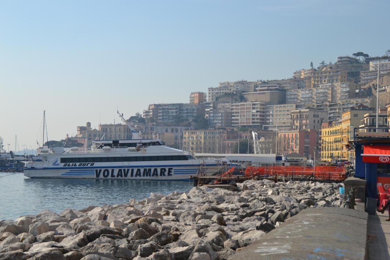 Bed and Breakfast 2 passi a Napoli Esterno foto