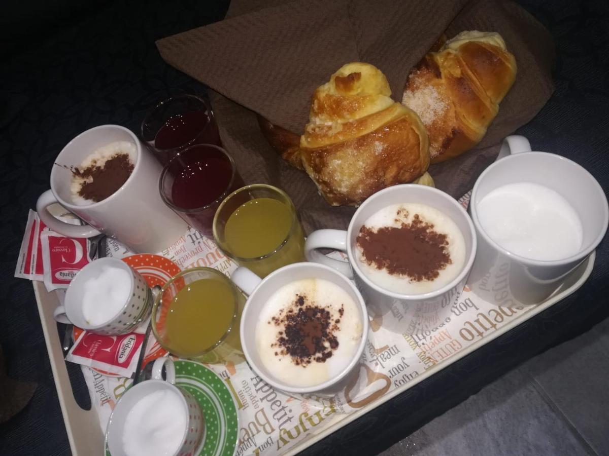 Bed and Breakfast 2 passi a Napoli Esterno foto